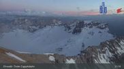 Archiviertes Webcam Bild: Tiroler Zugspitzbahn Bergstation am 29.05.2026 um 01:51 Uhr