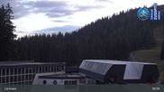 Archived webcam image showing Grubig Alm at Lermoos Ski Resort on 5 Oct 2026 at 01:42