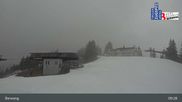 Archiviertes Webcam Bild: Berwang: Sonnalmbahn Bergstation am 12.04.2026 um 09:42 Uhr