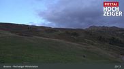 Archiviertes Webcam Bild: Hochzeiger Mittelstation am 26.08.2026 um 03:18 Uhr
