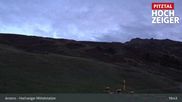 Archiviertes Webcam Bild: Hochzeiger Mittelstation am 10.10.2026 um 03:56 Uhr