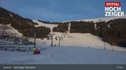 Archiviertes Webcam Bild: Hochzeiger Talstation am 27.02.2026 um 03:11 Uhr