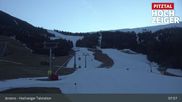 Archived webcam image showing Hochzeiger Base Station on 5 Apr 2026 at 08:05