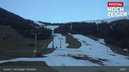 Archiviertes Webcam Bild: Hochzeiger Talstation am 12.04.2026 um 01:49 Uhr