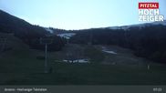 Archiviertes Webcam Bild: Hochzeiger Talstation am 30.04.2026 um 07:19 Uhr
