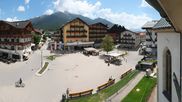 Archiviertes Webcam Bild: Dorfplatz Seefeld am 28.05.2026 um 12:47 Uhr