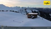Archived webcam image showing Mountain Onkeljoch - Fügen on Feb 26, 2026 at 5:28 PM