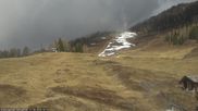 Archiviertes Webcam Bild: Abfahrt auf der Emberger Alm am 17.04.2026 um 10:55 Uhr