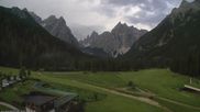 Archiviertes Webcam Bild: Dolomitenhof Sexten - Blick auf die Langlaufloipe am 30.06.2026 um 06:05 Uhr