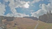 Archived webcam image showing Gerlitzen Ski Resort - Chair Lift Neugarten on 12 Oct 2026 at 12:00