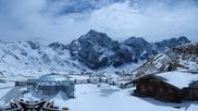 Archiviertes Webcam Bild: Skigebiet Sulden: Panoramakamera Madritschhütte am 28.10.2026 um 04:16 Uhr