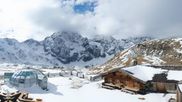 Archiviertes Webcam Bild: Skigebiet Sulden: Panoramakamera Madritschhütte am 28.10.2026 um 12:16 Uhr