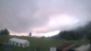 Archiviertes Webcam Bild: Petzen: Übungslift und Petzen-Nest am 26.08.2026 um 06:12 Uhr