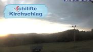 Archiviertes Webcam Bild: Schilifte Kirchschlag am 26.08.2026 um 06:25 Uhr