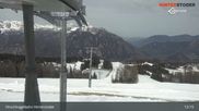 Archiviertes Webcam Bild: Hinterstoder: Bergstation Hirschkogelbahn am 12.04.2026 um 13:45 Uhr