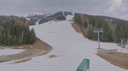 Archived webcam image showing Hauser Kaibling: Base Station Chair Lift on 13 Apr 2026 at 16:06