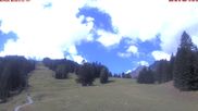 Archived webcam image showing mountain station 