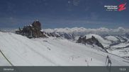 Archived webcam image showing Hintertux Glacier: "Gefrorene Wand" Summit on 16 Apr 2026 at 13:37