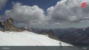 Archived webcam image showing Hintertux Glacier: "Gefrorene Wand" Summit on 12 Jul 2026 at 15:30