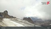 Archived webcam image showing Hintertux Glacier: "Gefrorene Wand" Summit on 29 Aug 2026 at 15:54