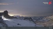 Archived webcam image showing Hintertux Glacier: "Gefrorene Wand" Summit on 23 Oct 2026 at 07:05