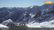Archived webcam image showing Daunjoch chair lift, Stubai glacier on 30 Apr 2026 at 09:32
