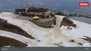 Archiviertes Webcam Bild: Ellmau: Bergstation Hartkaiserbahn am 12.04.2026 um 11:02 Uhr