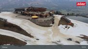 Archiviertes Webcam Bild: Ellmau: Bergstation Hartkaiserbahn am 12.04.2026 um 13:02 Uhr