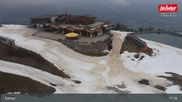 Archiviertes Webcam Bild: Ellmau: Bergstation Hartkaiserbahn am 12.04.2026 um 17:02 Uhr