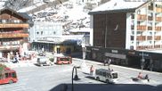 Archiviertes Webcam Bild: Zermatt: Bahnhofplatz am 26 Feb 2026 um 14:46 Uhr