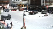 Archiviertes Webcam Bild: Zermatt: Bahnhofplatz am 12.07.2026 um 12:39 Uhr