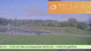 Archiviertes Webcam Bild: Bischofswiesen: Naturbad Aschauerweiher am 27.08.2026 um 06:55 Uhr