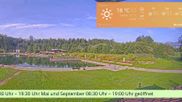 Archiviertes Webcam Bild: Bischofswiesen: Naturbad Aschauerweiher am 27.08.2026 um 08:55 Uhr