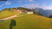 Archiviertes Webcam Bild: Ladurns: Bergstation Kabinenbahn am 03.08.2026 um 08:04 Uhr