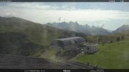 Archiviertes Webcam Bild: Fassatal - Moena - Ankunft der Gondelbahn 