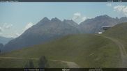 Archiviertes Webcam Bild: Fassatal - Moena - Ankunft des Sessellifts 