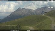 Archiviertes Webcam Bild: Fassatal - Moena - Ankunft des Sessellifts 