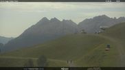 Archiviertes Webcam Bild: Fassatal - Moena - Ankunft des Sessellifts 