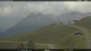 Archiviertes Webcam Bild: Fassatal - Moena - Ankunft des Sessellifts 