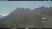 Archiviertes Webcam Bild: Fassatal - Moena - Ankunft des Sessellifts 