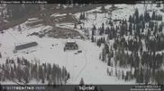 Archived webcam image showing Fassatal - San Pelegrino - panorama view of the ski-piste and liftmachinery of the 