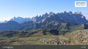Archived webcam image showing Fassatal: San Pellegrino – top station chairlift 