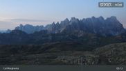 Archived webcam image showing Fassatal: San Pellegrino – top station chairlift 