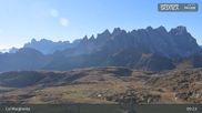Archived webcam image showing Fassatal: San Pellegrino – top station chairlift 