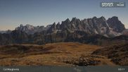 Archived webcam image showing Fassatal: San Pellegrino – top station chairlift 