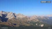 Archived webcam image showing Fassatal: San Pellegrino – top station chairlift 
