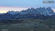 Archiviertes Webcam Bild: Fassatal: San Pellegrino - Bergstation Col Margherita am 05.10.2026 um 07:07 Uhr