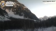 Archived webcam image showing Val Ferret close to Courmayeur on 5 Apr 2026 at 08:51
