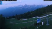 Archiviertes Webcam Bild: Cortina d'Ampezzo: Weltcup-Piste Olympia delle Tofana am 25.06.2026 um 04:25 Uhr