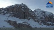 Archiviertes Webcam Bild: Cortina d'Ampezzo: Bergstation Gondelbahn Col Drusciè / Ra Valles am 26 Feb 2026 um 17:46 Uhr